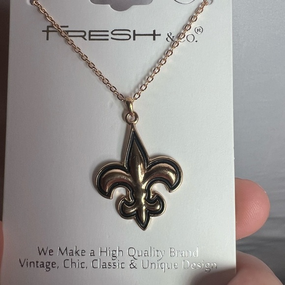 Fresh & co. Gold Fleur De Lis Fashion Necklace 15.5 16.5 17.5 NWT - Picture 2 of 6